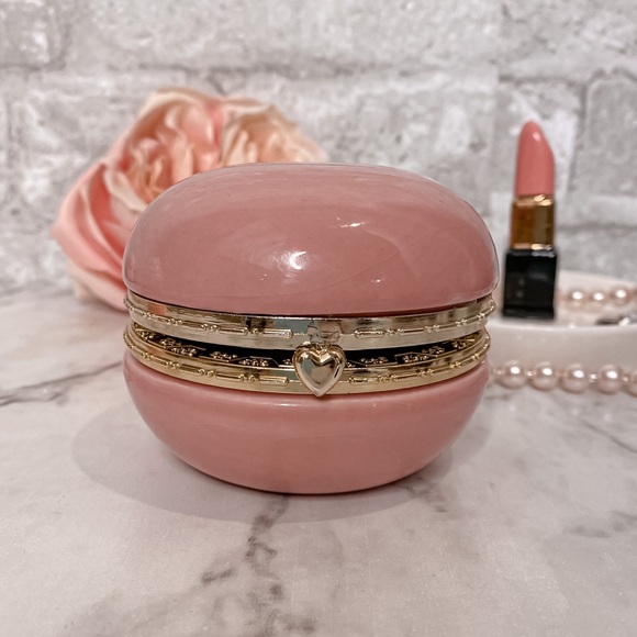 Pastel Pink French Macaron Jewelry Box - Picture 3 of 4